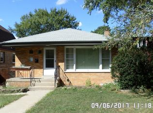 8730 S Rockwell Ave, Evergreen Park, IL 60805