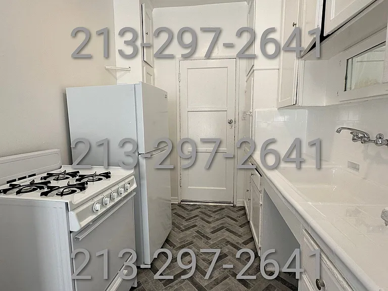 1220 S Harvard Blvd #104 — Photo 6