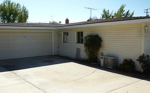 5th image of 11795 Auburn Ave