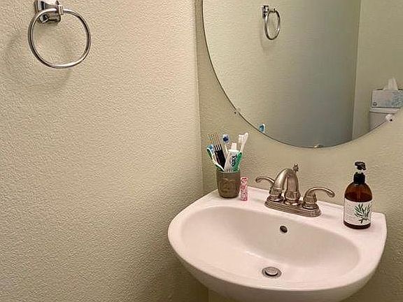 3rd image of 7231 Natalie Janae Ln NE
