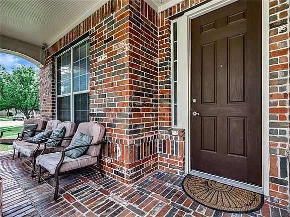 5th image of 2532 Indian Hills Dr