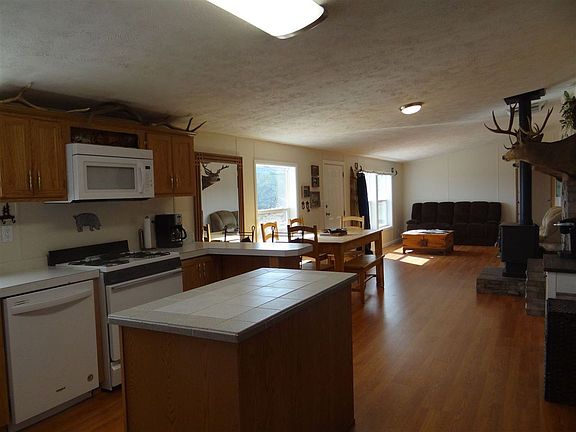 5th image of 16020 Elk Dr