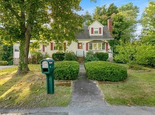14 Freeport Ave, Methuen, MA 01844