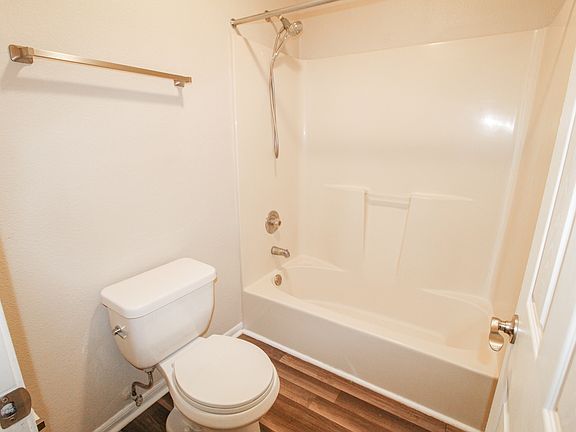 5th image of 235 Vista Cir #2