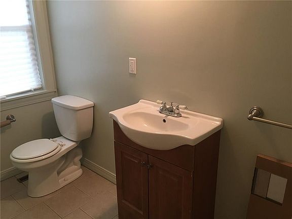 4th image of 1443 Plainfield St
