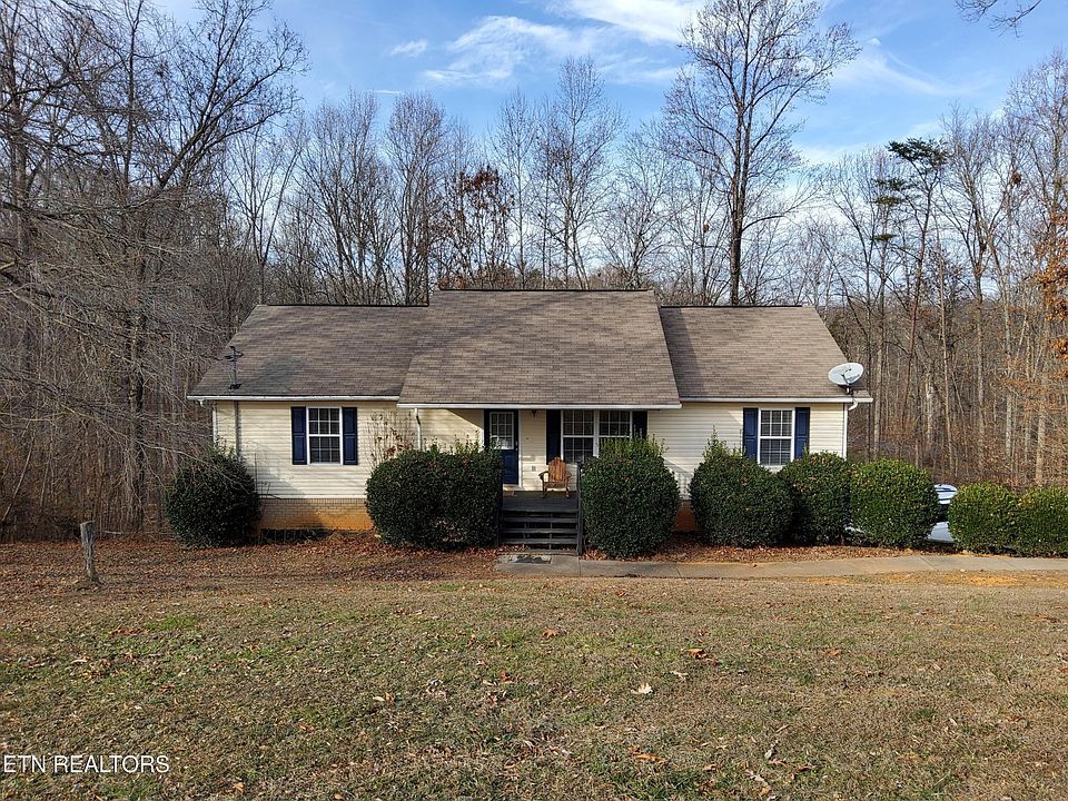 1st image of 3843 Parkhurst Dr