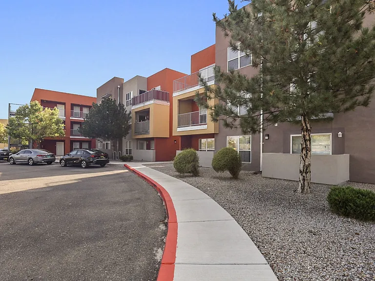La Cantera Senior Apartments — Photo 21