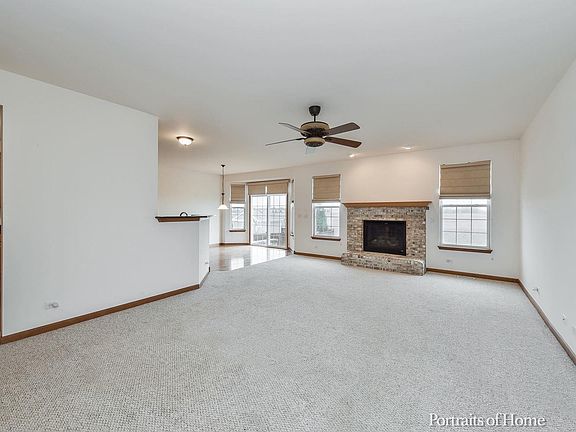 3rd image of 789 Kelley Dr