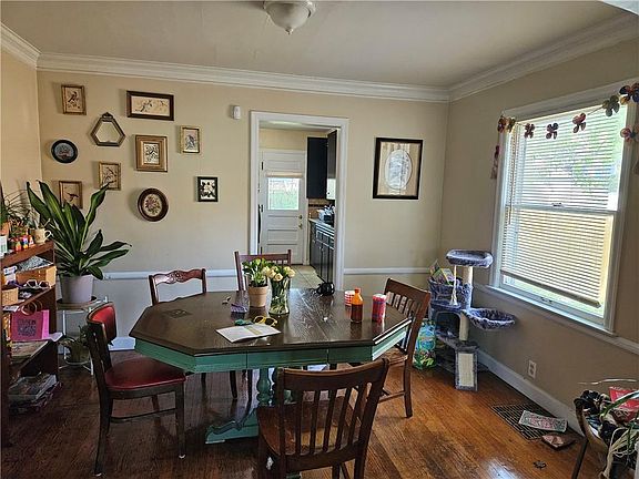 3rd image of 6624 Virginia Ave