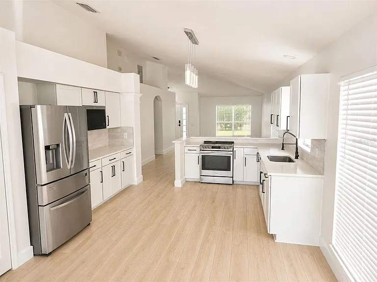 5704 Grindstone Loop — Photo 8