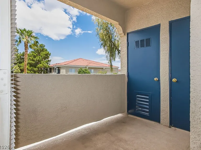 10245 S Maryland Pkwy #201 — Photo 10
