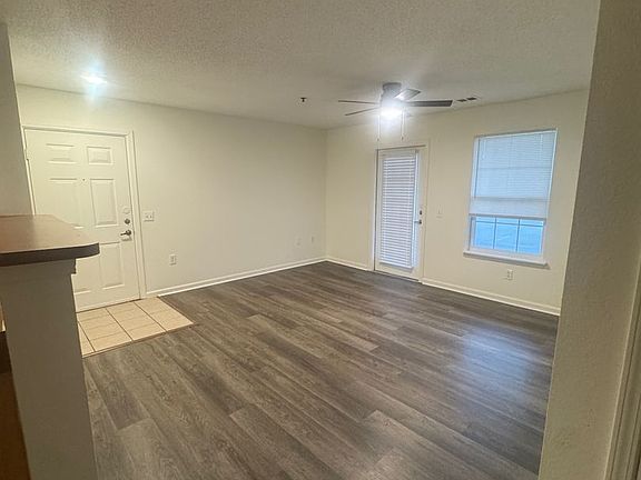 2nd image of 1525 Spring Place Rd SE #612