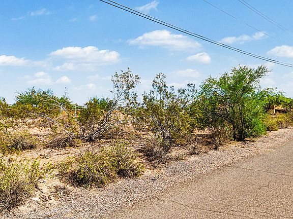 3rd image of 319 S MULESHOE Road #016D