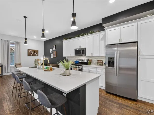 3237 California Ave, Saint Louis, MO 63118
