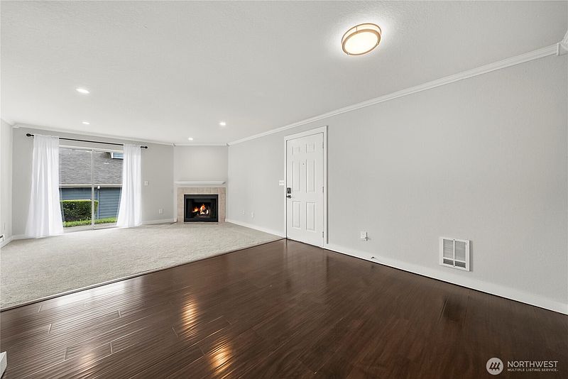 4th image of 16817 Larch Way #G104