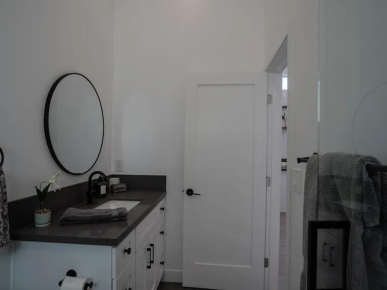 4646 Goodland Ave — Photo 21