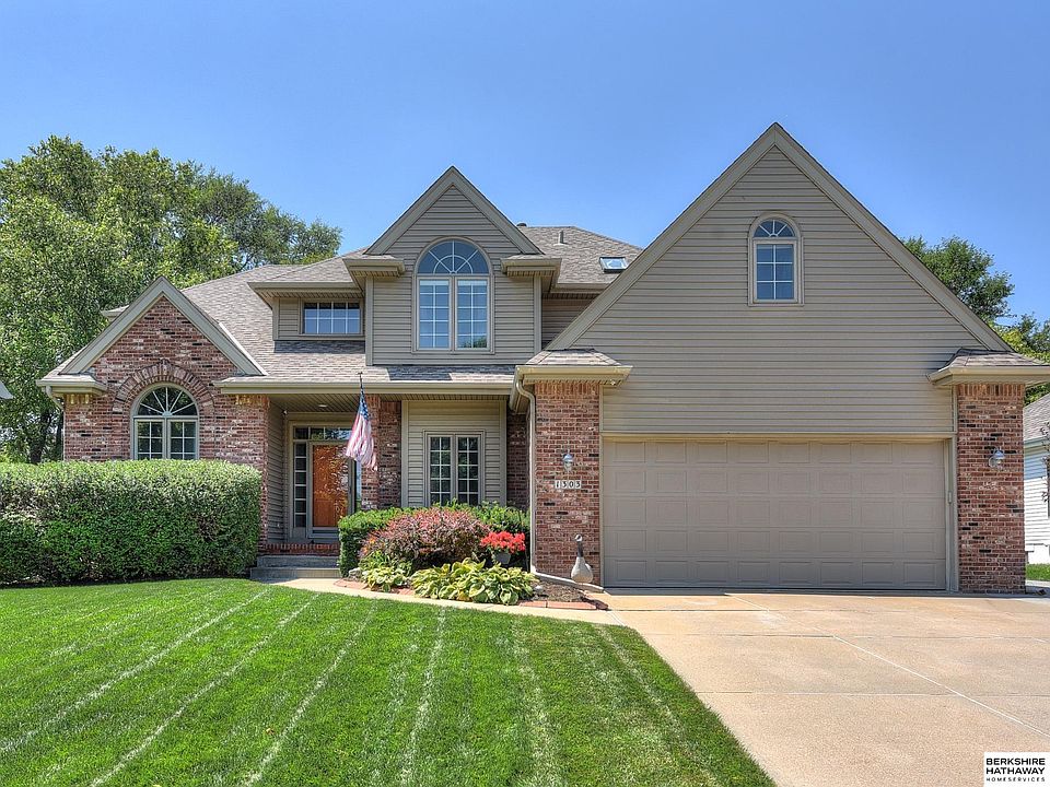 1st image of 1303 Lambert Dr
