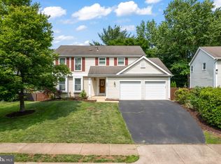 202 Trail Ct, Sterling, VA 20164