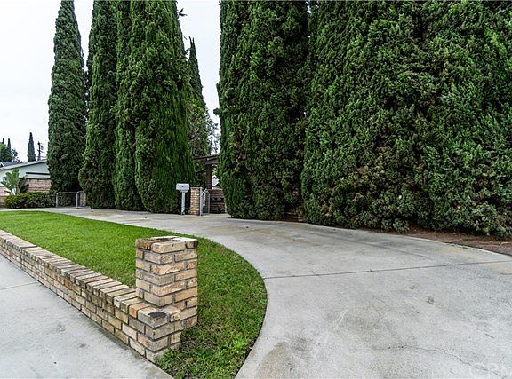 4th image of 8352 Crescent Ave