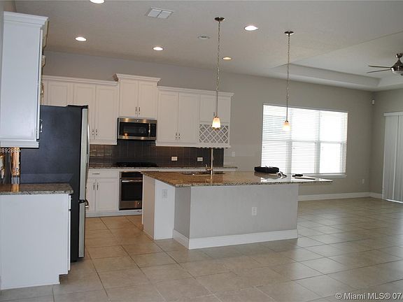 2nd image of 15573 Kinnow Mandarin Ln #15573