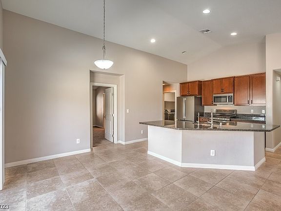 2nd image of 6109 Riverwalk Falls St