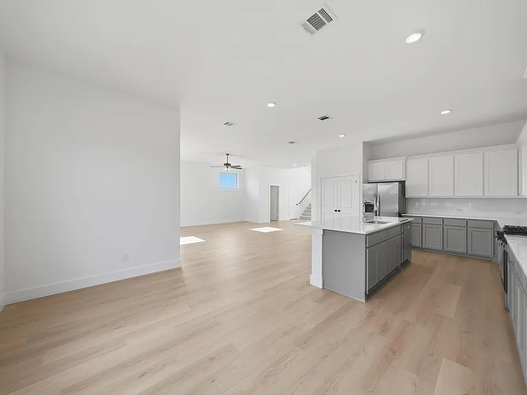336 Chestnut St — Photo 8