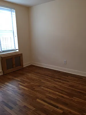 Rented by Kew Forest Realty Inc | media 18