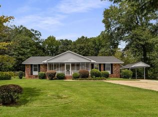 551 E University Dr, Auburn, AL 36830