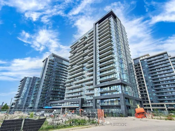 20 Gatineau Dr #702, Vaughan, ON L4J 0L3