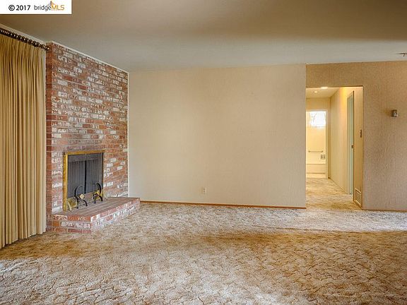 5th image of 31295 Carroll Ave