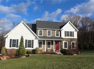2019 Mountain Hill Ln, Hellertown, PA 18055