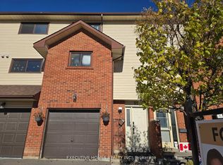 61 Collins Cres, Brampton, ON L6V3N1