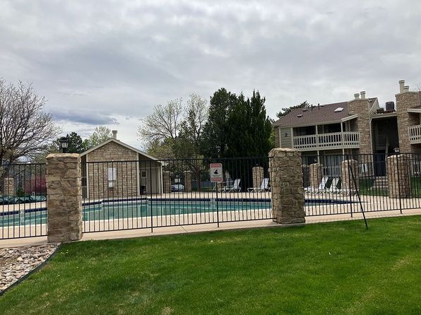 8225 Fairmount Dr APT 10-204
