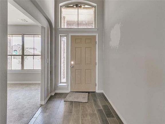 3rd image of 3616 Molly Dr