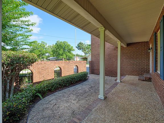 5th image of 2921 Willa Dr