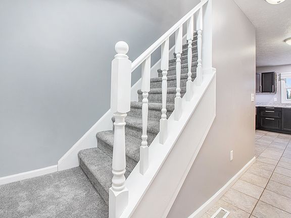 3rd image of 26842 McArthur Ct