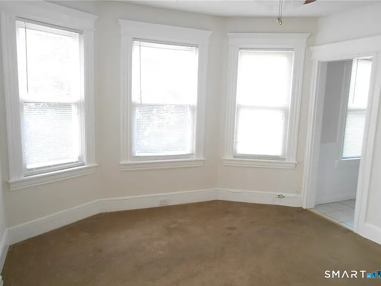 166 Booth St — Photo 3