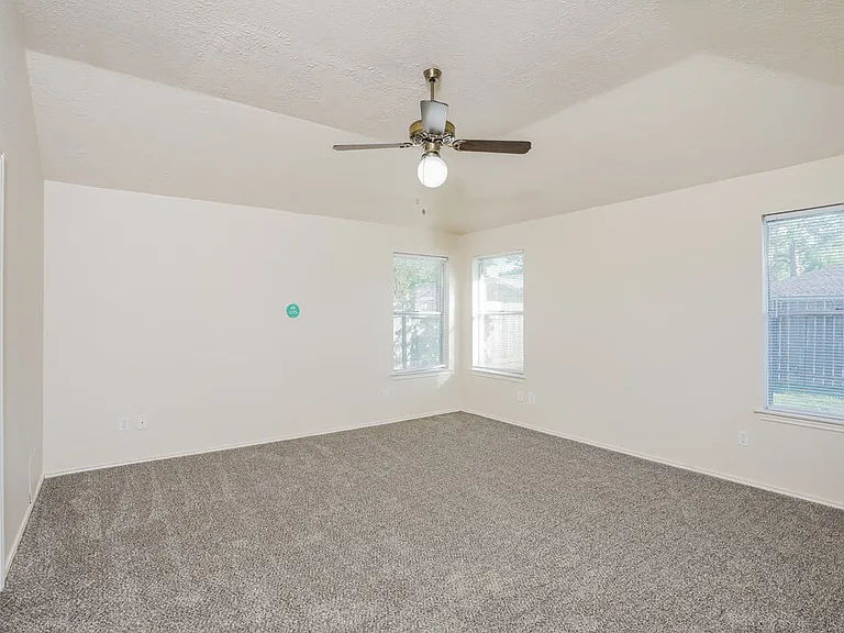 1331 Three Forks Dr — Photo 8