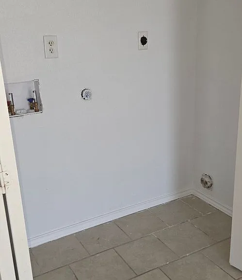 1107 Circle M Dr — Photo 21