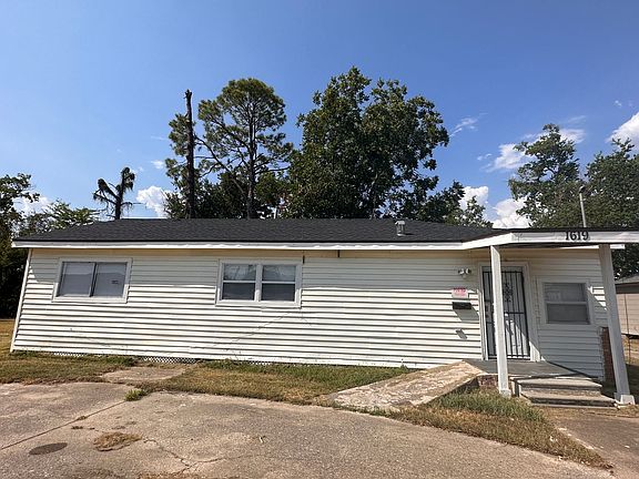 3rd image of 1619 2nd St