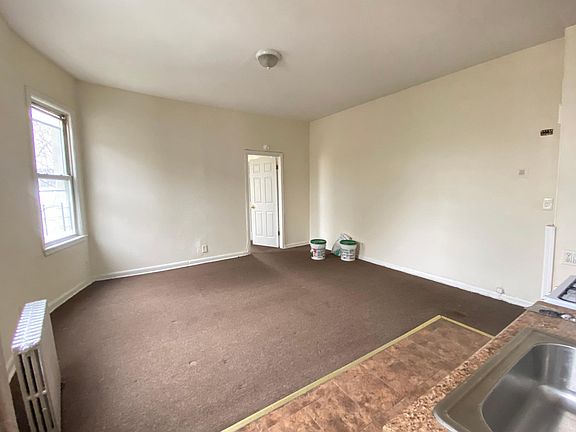 3rd image of 159 Warburton Ave #1B