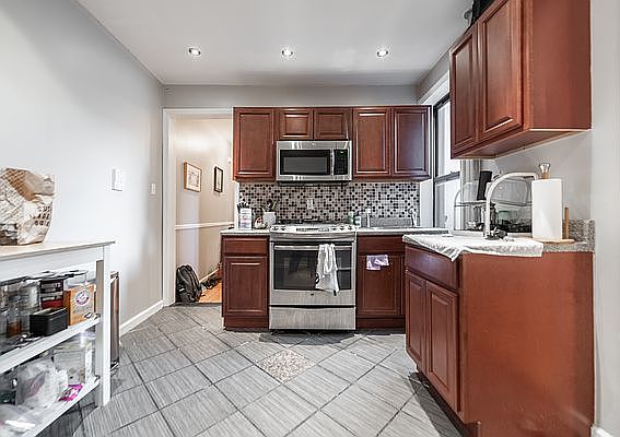 1st image of 873 Bergen St #20