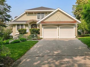 4067 Lakeridge Dr, Holland, MI 49424