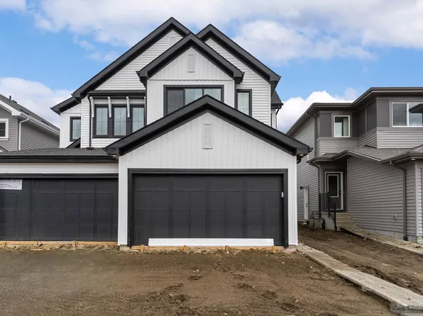 1052 Cristall Cres, Edmonton, AB T6W 5S6