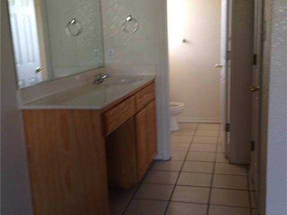 5th image of 1211 Chestnut Ct APT A
