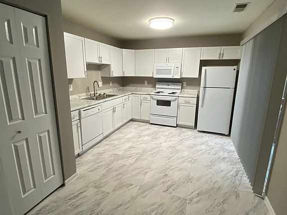 2nd image of 1161 S Wells St APT 11