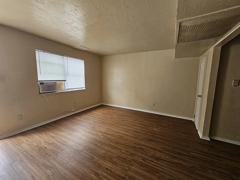 2629 SW H Ave #A — Photo 4
