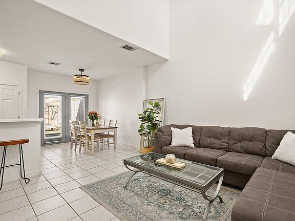 4th image of 2100 Pipers Field Dr APT 33