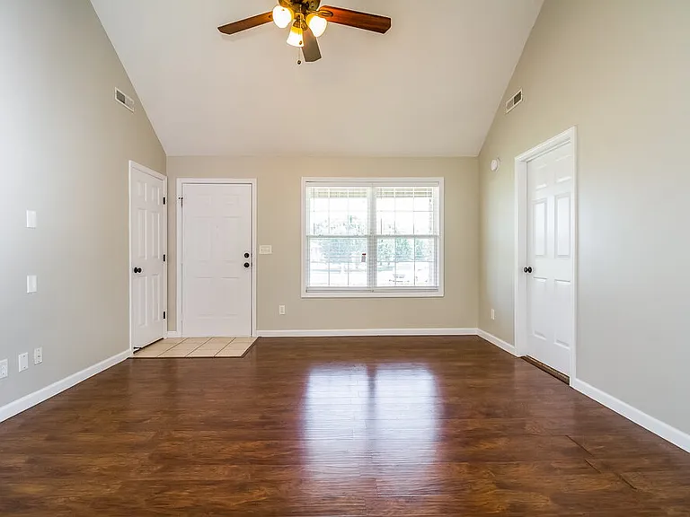 9003 Callan Ct — Photo 2