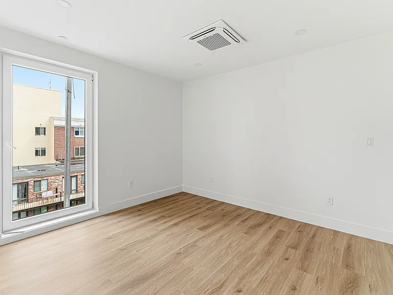 1035 Commonwealth Ave — Photo 62